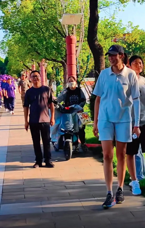 gtimg, 礼堂与学生, 那一抹淡淡