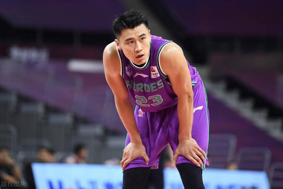 任骏威和冯, 击冠军已经, URxcK